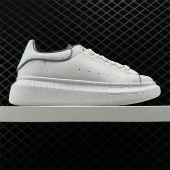2023 Новые кроссовки Mcqueen, модные белые черные туфли на шнуровке, универсальная повседневная спортивная обувь Alexander для мужчин и женщин