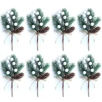 Белые рождественские ягоды / Ягодные стебли, сосновые ветки и искусственные сосновые шишки / Белый спрей из падуба / Венки для декора