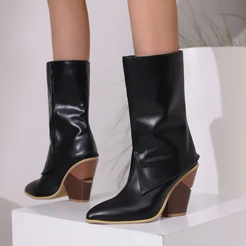 Черные ботинки на танкетке, женская обувь, Новинка 2023 года, Зимние женские короткие пинетки на высоком каблуке с острым носком из искусственной кожи